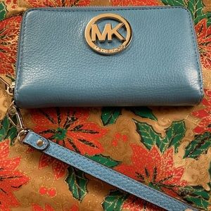MK hand purse/wallet